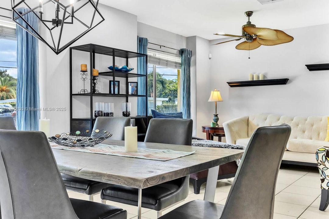 Active With Contract: $800,000 (4 beds, 3 baths, 2556 Square Feet)