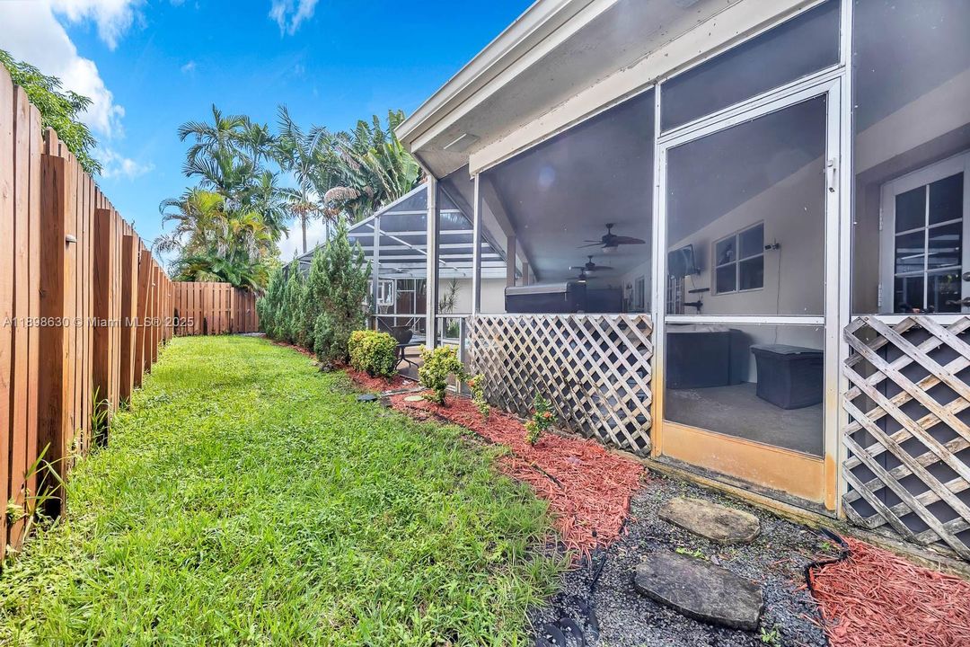 Active With Contract: $800,000 (4 beds, 3 baths, 2556 Square Feet)