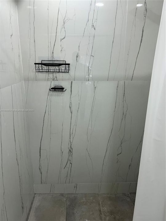 Recently Rented: $1,300 (0 beds, 1 baths, 1571 Square Feet)