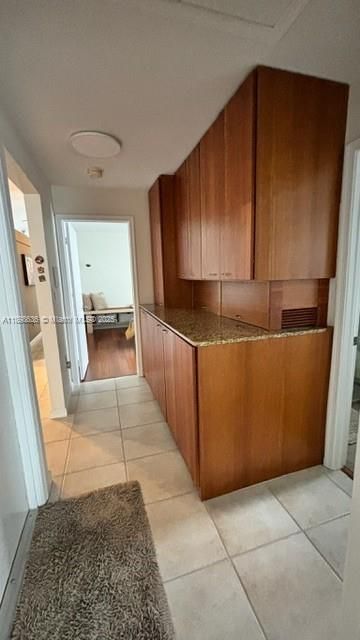 合同活跃: $680,000 (3 贝兹, 2 浴室, 1797 平方英尺)