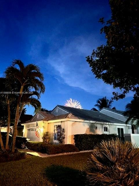 合同活跃: $680,000 (3 贝兹, 2 浴室, 1797 平方英尺)