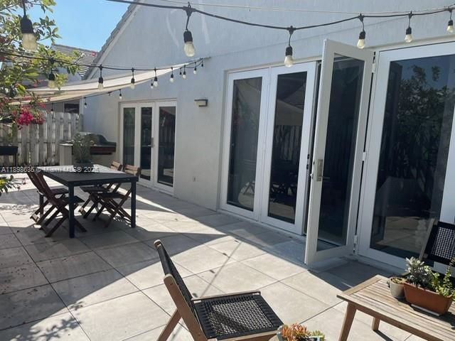 合同活跃: $680,000 (3 贝兹, 2 浴室, 1797 平方英尺)