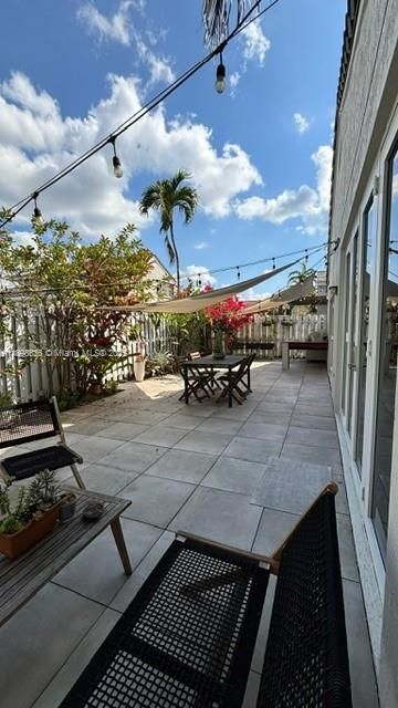 合同活跃: $680,000 (3 贝兹, 2 浴室, 1797 平方英尺)