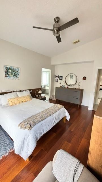 合同活跃: $680,000 (3 贝兹, 2 浴室, 1797 平方英尺)