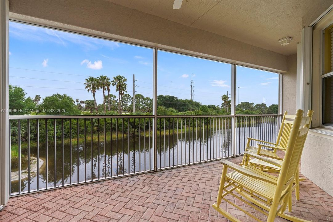 Active With Contract: $2,600 (3 beds, 2 baths, 1704 Square Feet)