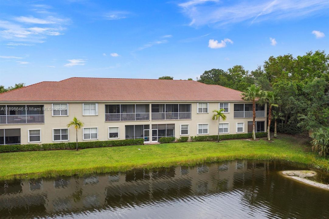 Active With Contract: $2,600 (3 beds, 2 baths, 1704 Square Feet)