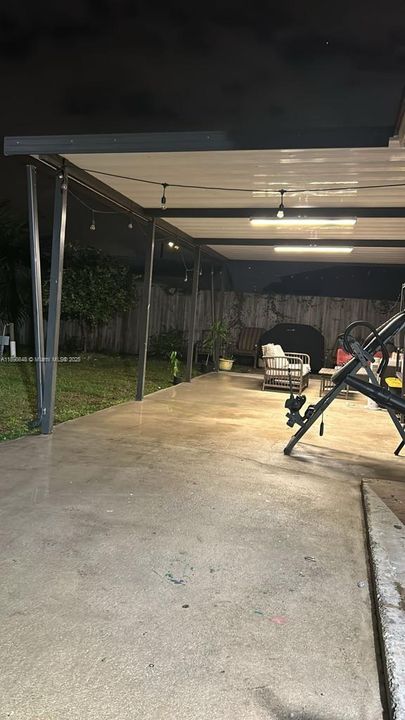 For Sale: $565,000 (3 beds, 1 baths, 1058 Square Feet)