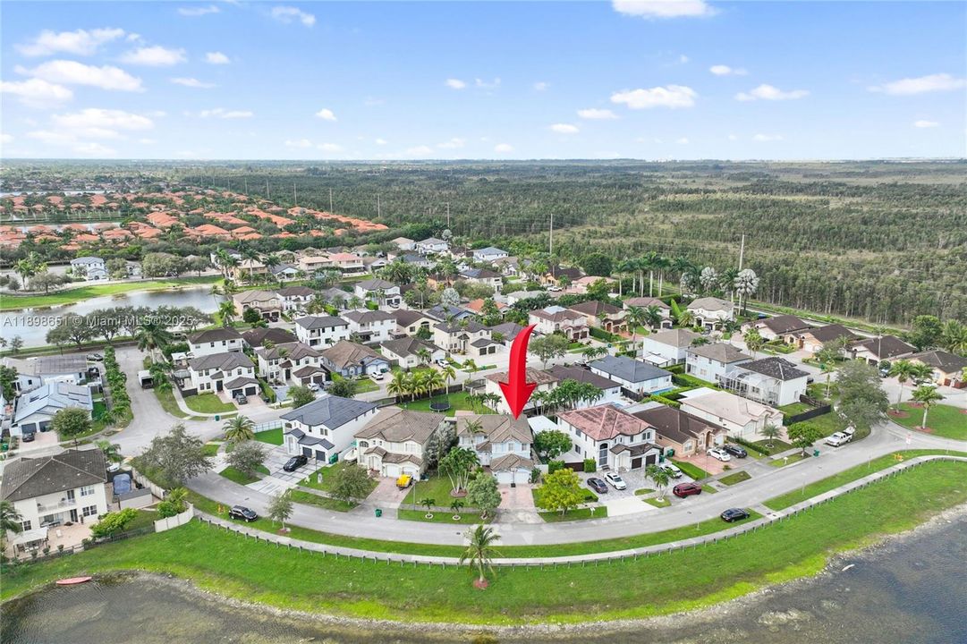 待售: $999,990 (4 贝兹, 2 浴室, 2372 平方英尺)