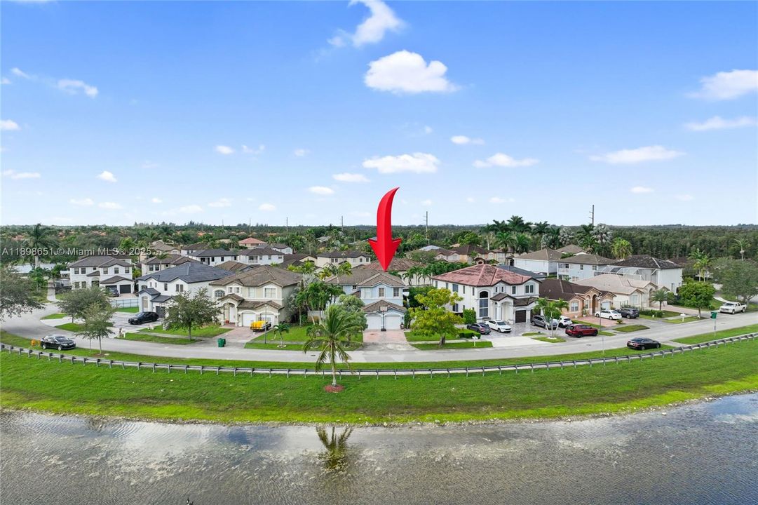 待售: $999,990 (4 贝兹, 2 浴室, 2372 平方英尺)