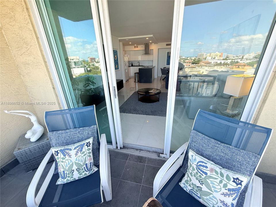 На продажу: $1,250,000 (2 спален, 2 ванн, 1080 Квадратных фут)