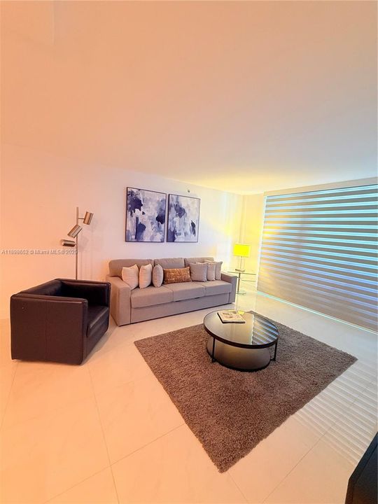 На продажу: $1,250,000 (2 спален, 2 ванн, 1080 Квадратных фут)