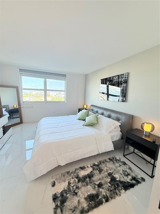 На продажу: $1,250,000 (2 спален, 2 ванн, 1080 Квадратных фут)