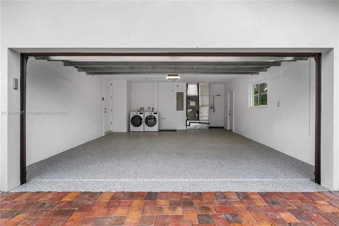 Недавно продано: $1,895,000 (4 спален, 3 ванн, 2771 Квадратных фут)