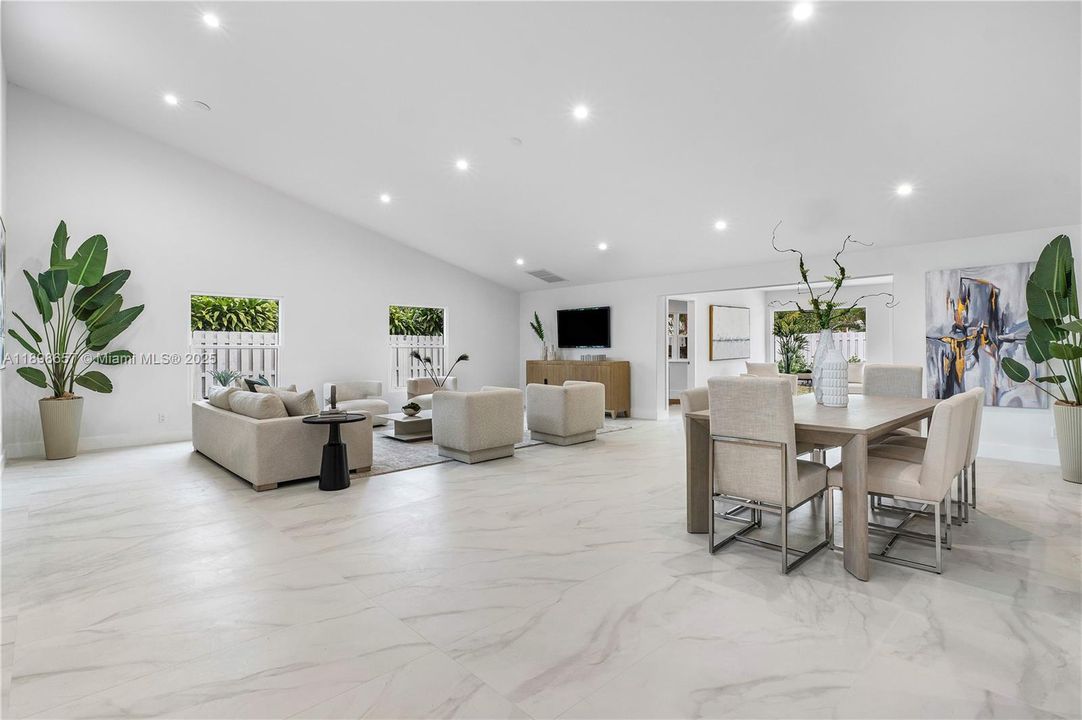 Недавно продано: $1,895,000 (4 спален, 3 ванн, 2771 Квадратных фут)