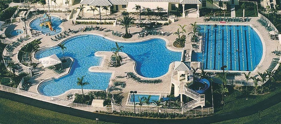 For Rent: $5,500 (5 beds, 3 baths, 3092 Square Feet)