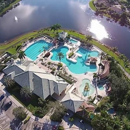 For Rent: $5,500 (5 beds, 3 baths, 3092 Square Feet)