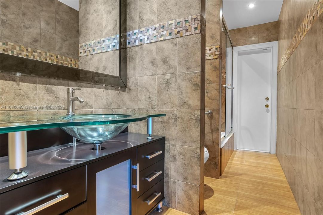 En Renta: $5,000 (5 camas, 3 baños, 2565 Pies cuadrados)