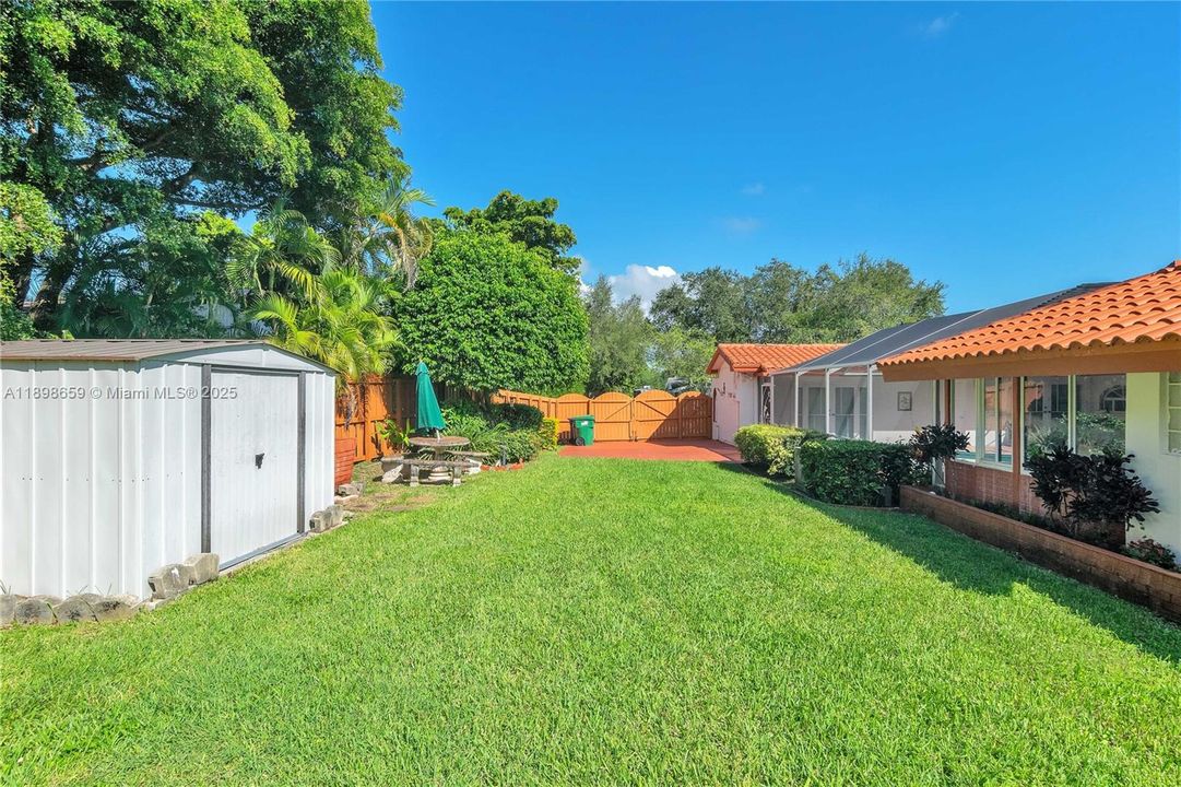 En Renta: $5,000 (5 camas, 3 baños, 2565 Pies cuadrados)