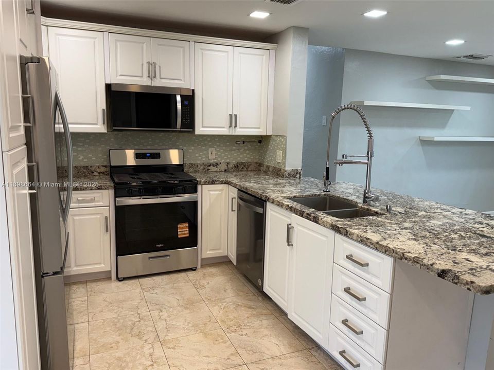 Recently Rented: $3,700 (4 beds, 2 baths, 1366 Square Feet)