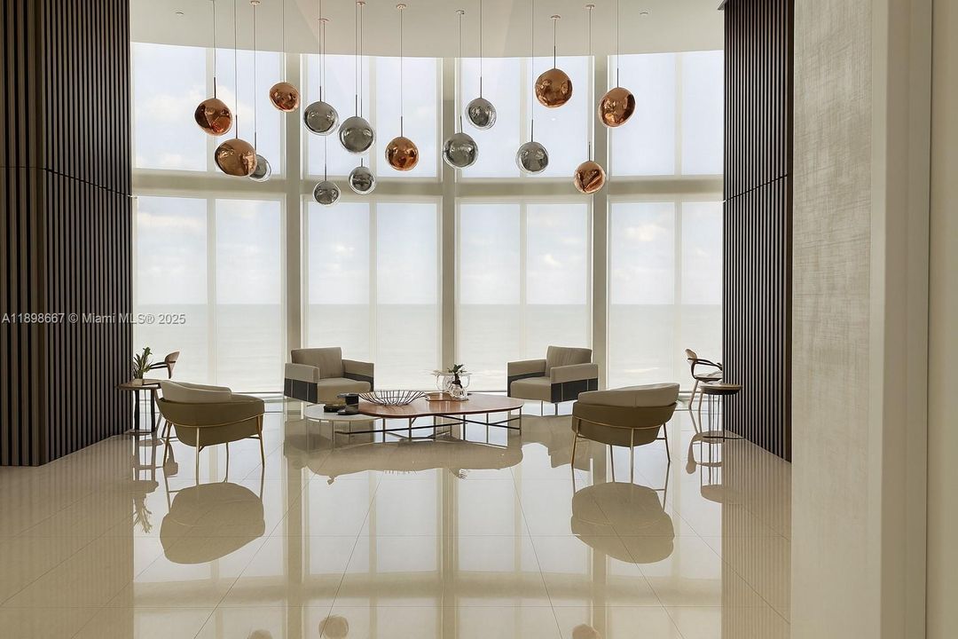 Под контрактом: $10,500 (2 спален, 3 ванн, 1962 Квадратных фут)