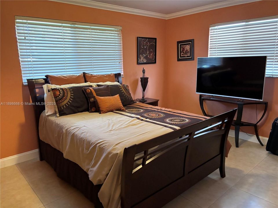 For Sale: $1,050,000 (4 beds, 3 baths, 2886 Square Feet)