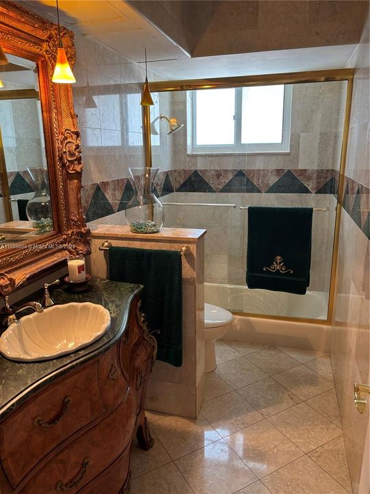 For Sale: $1,050,000 (4 beds, 3 baths, 2886 Square Feet)