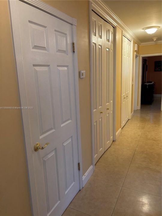 For Sale: $1,050,000 (4 beds, 3 baths, 2886 Square Feet)