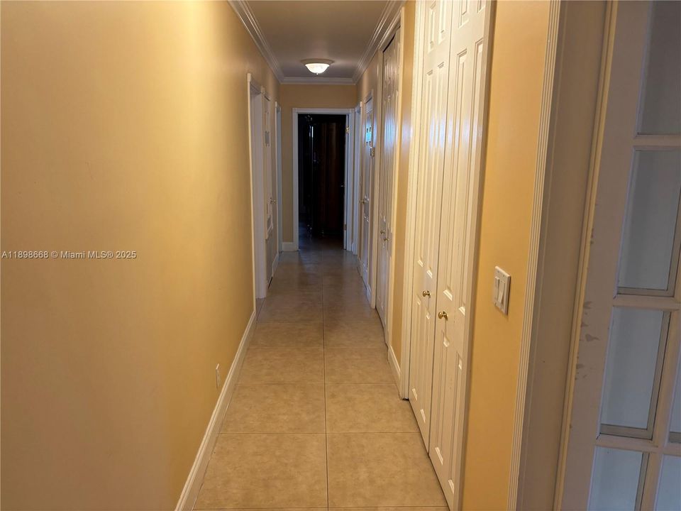 For Sale: $1,050,000 (4 beds, 3 baths, 2886 Square Feet)