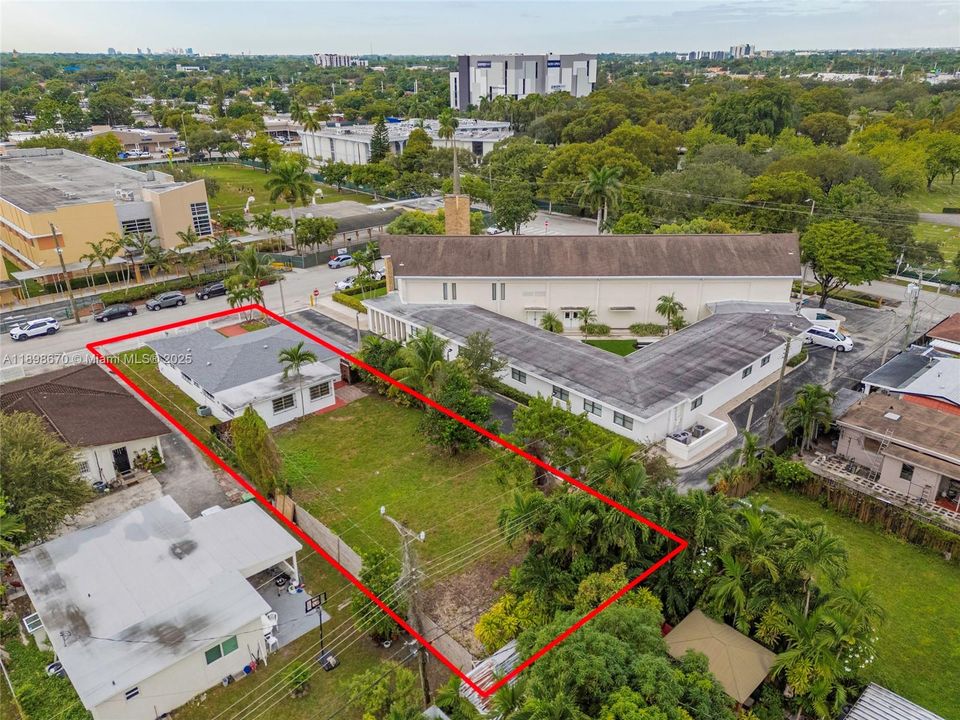 Active With Contract: $769,000 (3 beds, 2 baths, 1648 Square Feet)