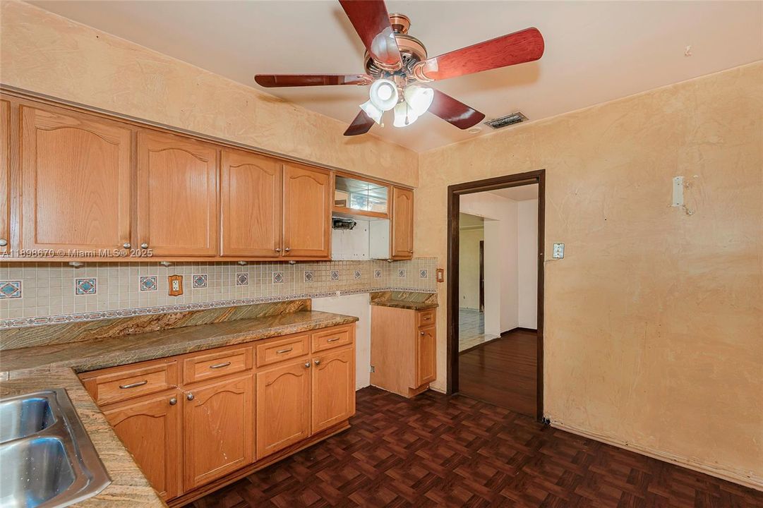 Active With Contract: $769,000 (3 beds, 2 baths, 1648 Square Feet)