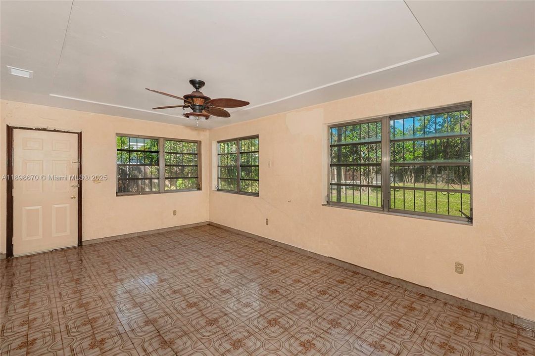 Active With Contract: $769,000 (3 beds, 2 baths, 1648 Square Feet)