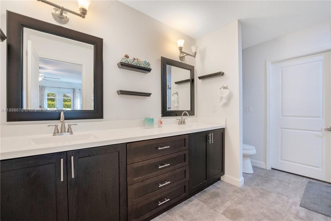 En Renta: $5,003 (4 camas, 2 baños, 2960 Pies cuadrados)