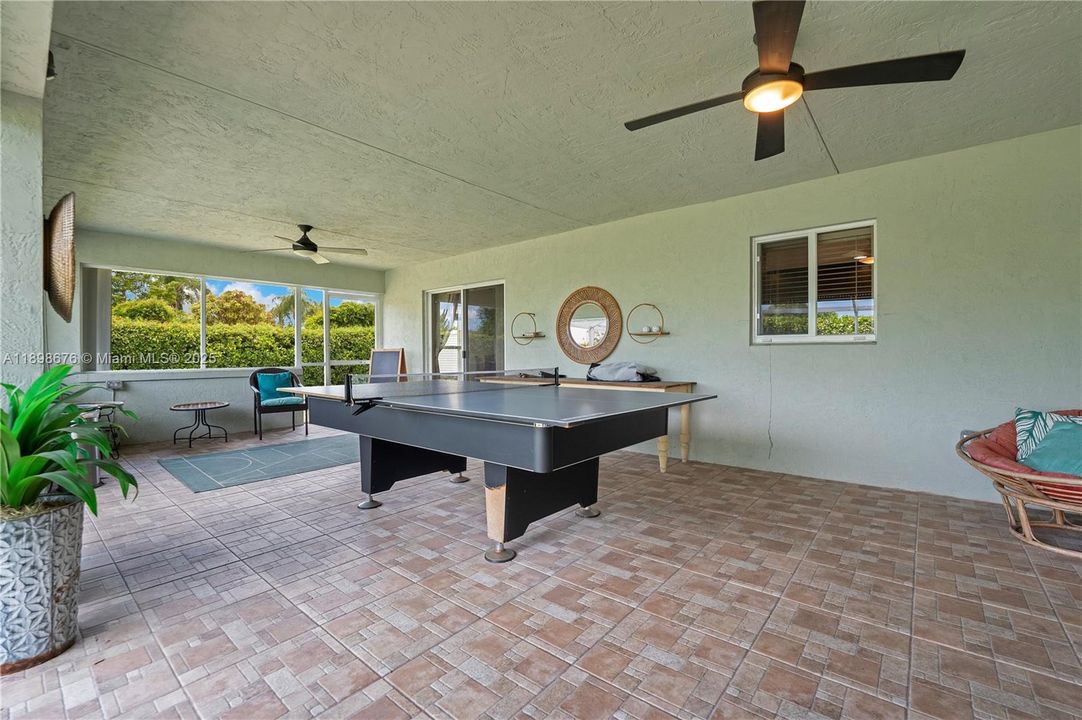 En Renta: $5,003 (4 camas, 2 baños, 2960 Pies cuadrados)