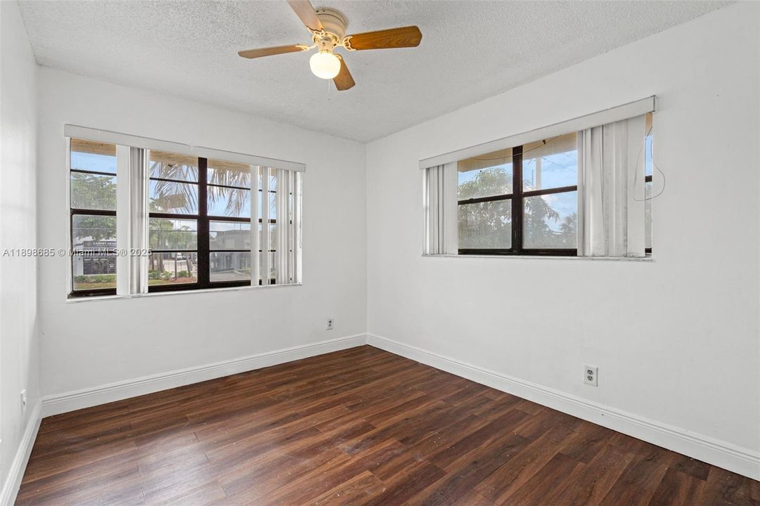 For Sale: $299,000 (4 beds, 2 baths, 1596 Square Feet)