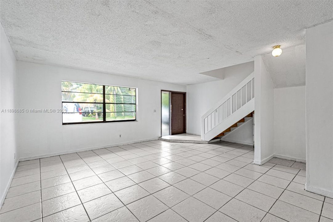 For Sale: $299,000 (4 beds, 2 baths, 1596 Square Feet)