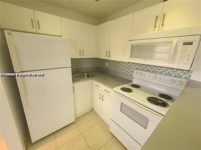 Под контрактом: $1,290 (1 спален, 1 ванн, 508 Квадратных фут)