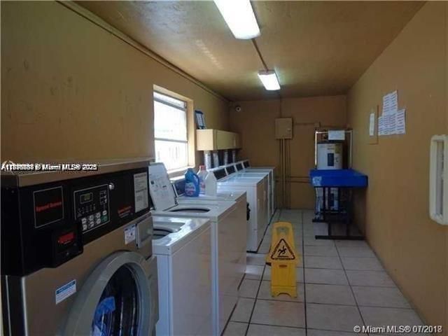 Под контрактом: $1,290 (1 спален, 1 ванн, 508 Квадратных фут)