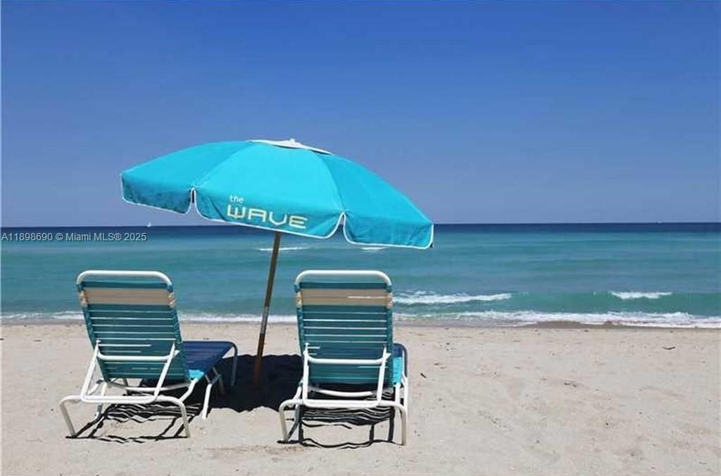 For Rent: $3,300 (2 beds, 1 baths, 793 Square Feet)