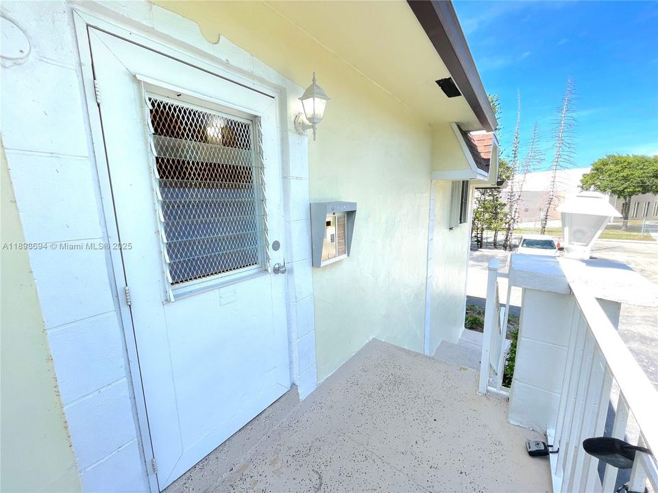 En Venta: $209,995 (2 camas, 2 baños, 912 Pies cuadrados)