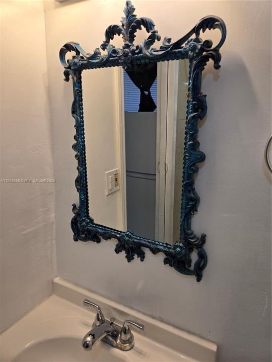 Active With Contract: $1,400 (0 beds, 1 baths, 0 Square Feet)