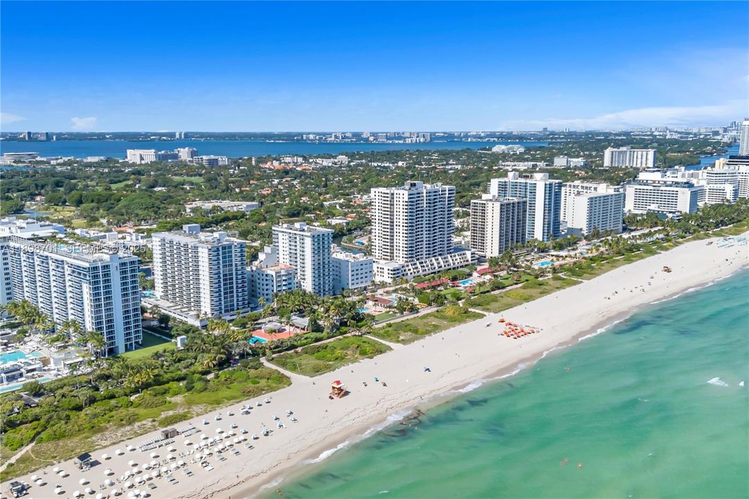 For Sale: $520,000 (1 beds, 2 baths, 1121 Square Feet)