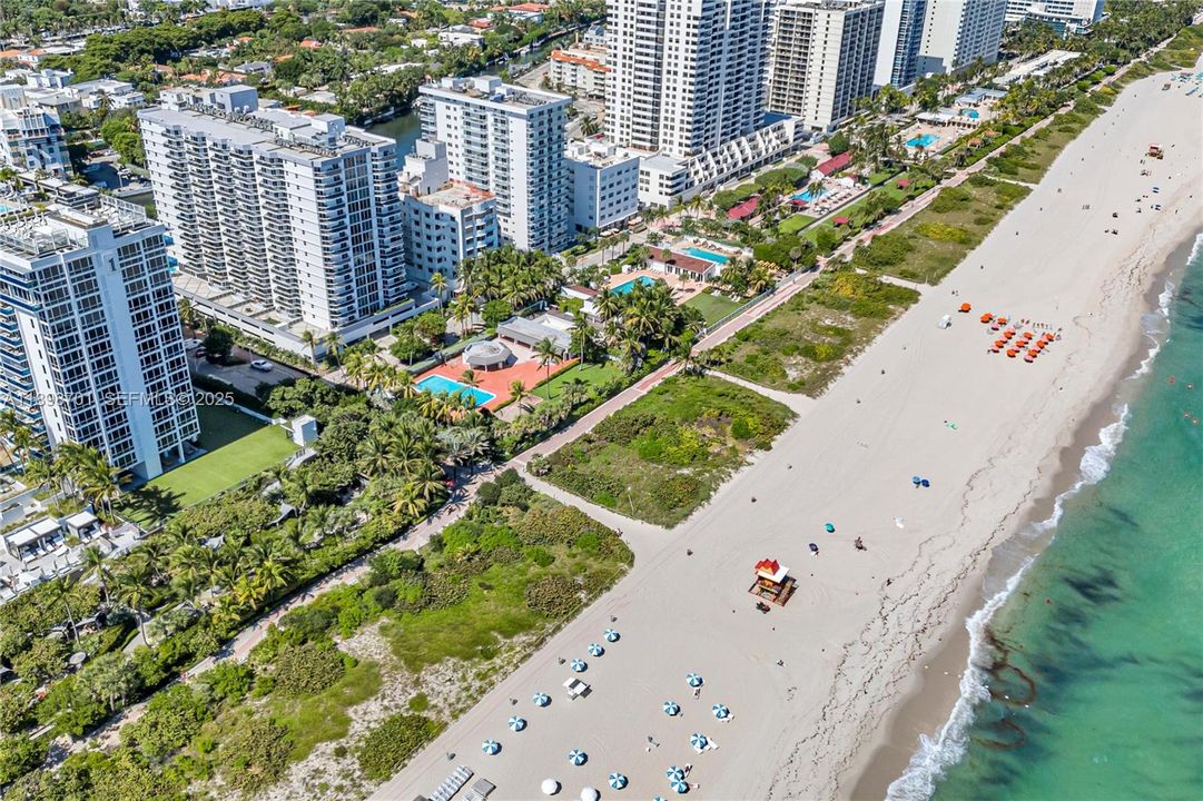 For Sale: $520,000 (1 beds, 2 baths, 1121 Square Feet)