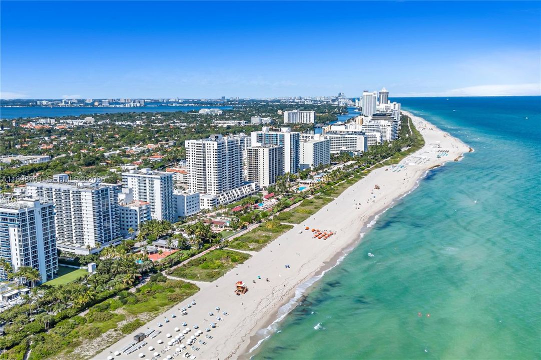 For Sale: $520,000 (1 beds, 2 baths, 1121 Square Feet)