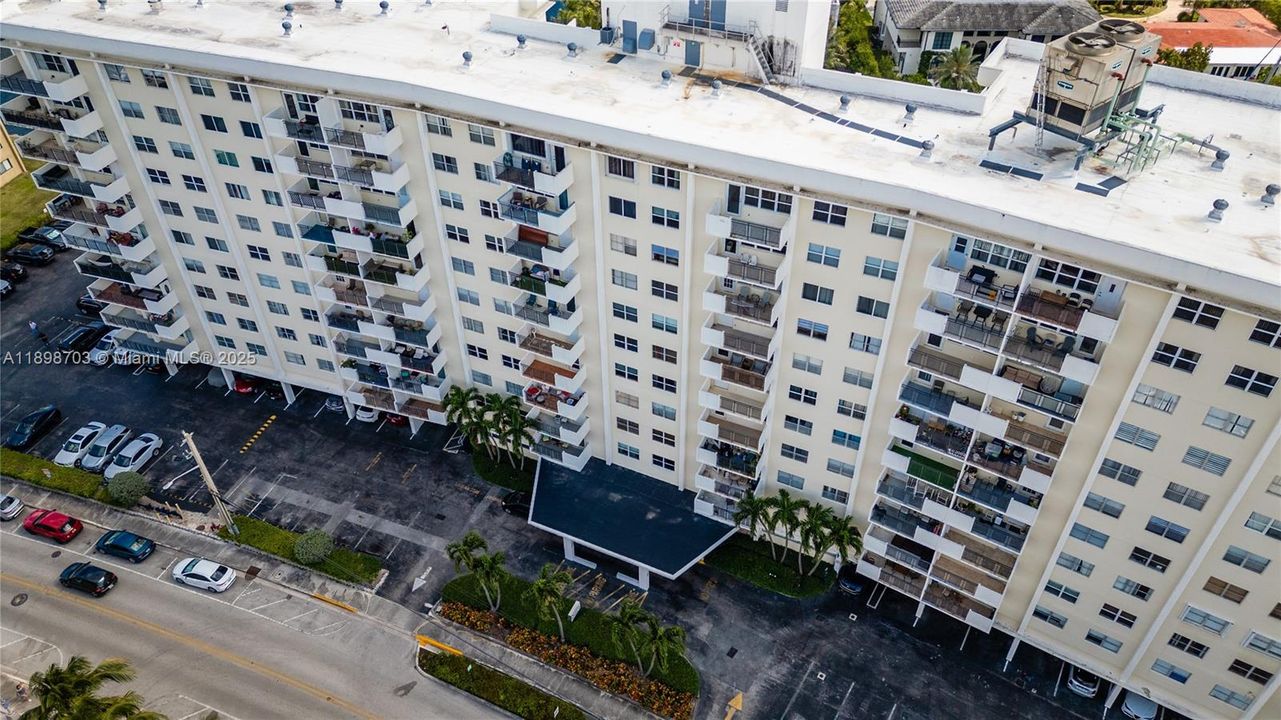 En Venta: $315,000 (2 camas, 2 baños, 1300 Pies cuadrados)