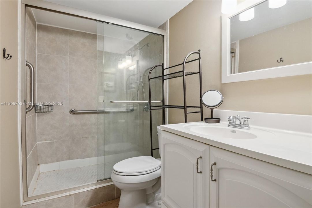 En Venta: $315,000 (2 camas, 2 baños, 1300 Pies cuadrados)