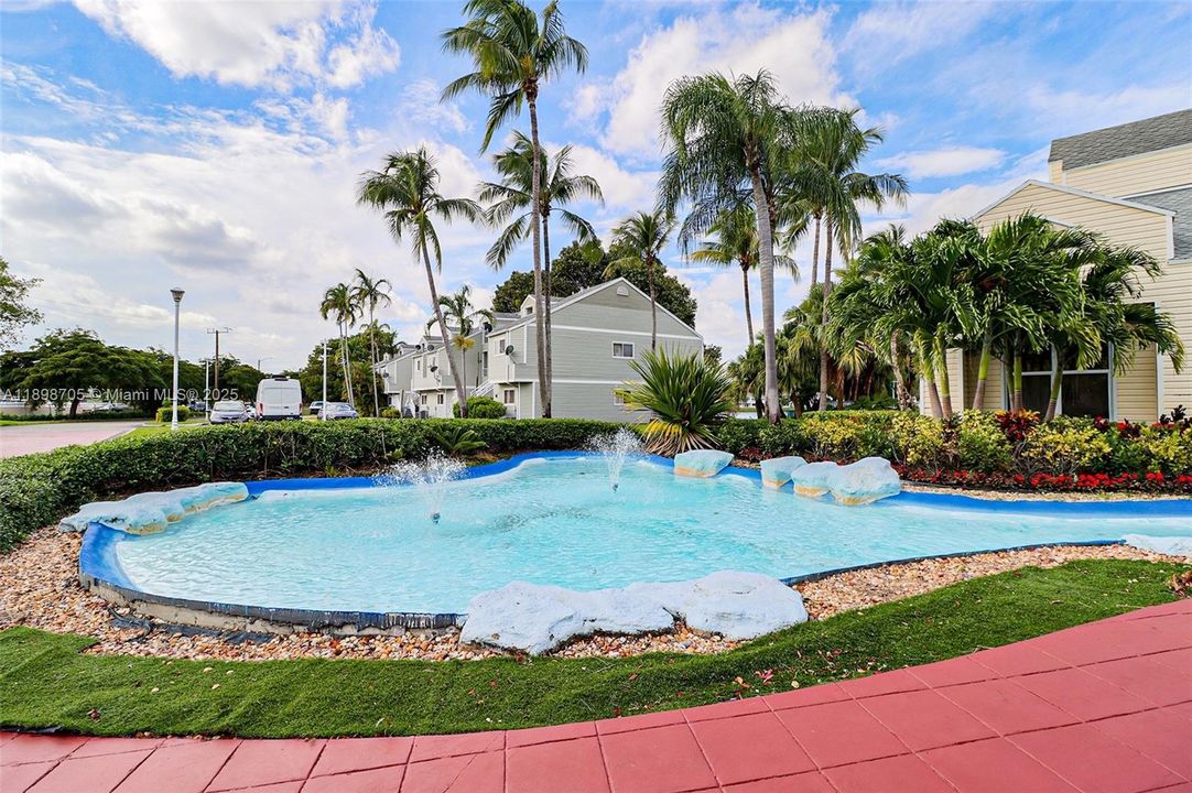 For Sale: $199,999 (2 beds, 2 baths, 1020 Square Feet)