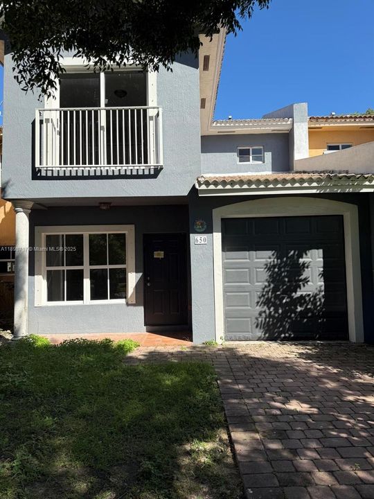 Recently Rented: $2,300 (3 beds, 2 baths, 0 Square Feet)