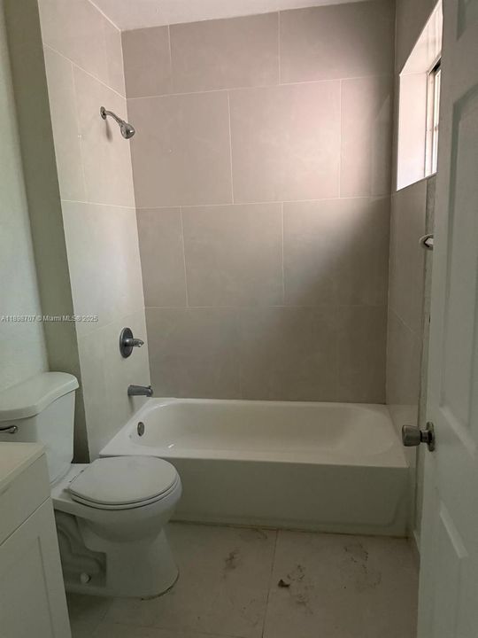 Recently Rented: $2,300 (3 beds, 2 baths, 0 Square Feet)