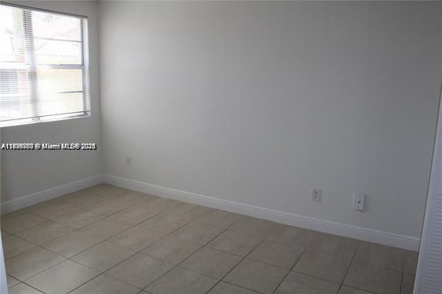 合同活跃: $1,650 (2 贝兹, 1 浴室, 903 平方英尺)