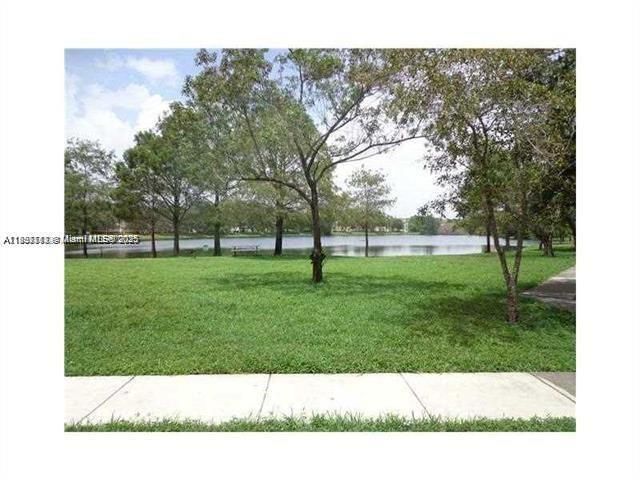 Active With Contract: $1,700 (1 beds, 1 baths, 659 Square Feet)